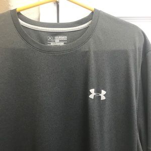 Under Armour short sleeve heat gear!